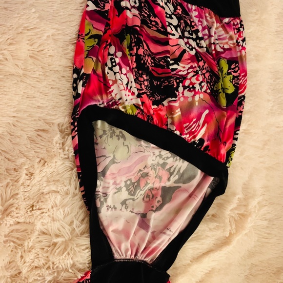 Beautiful floral dress/ long/backless - Picture 3 of 3